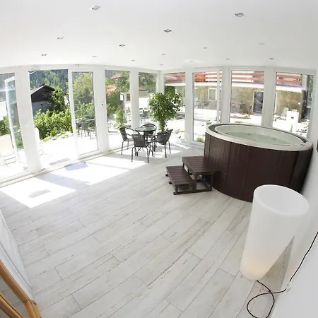 Skalite Wellness Lägenhet